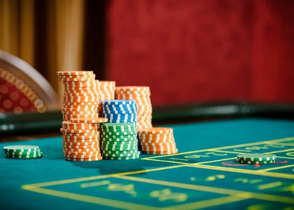 VIP Roulette mobile app interface showing betting layout and live stream